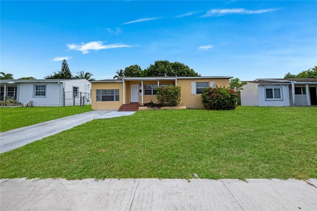 1 of 33 - 2431 Rodman St, Hollywood, FL