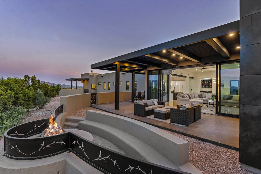 755 Ridge Canyon, Santa Fe