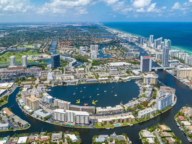4 of 25 - 400 Golden Isles Dr 1, Hallandale Beach, FL