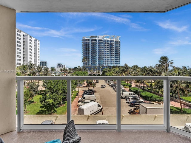 3 of 66 - 6423 Collins Ave 409, Miami Beach, FL