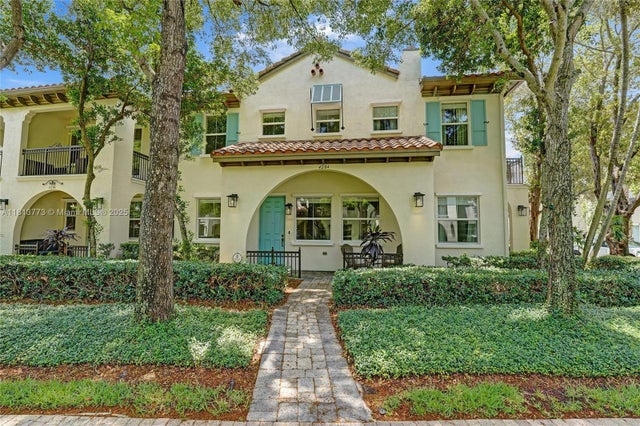 4284 Cascada Cir, Cooper City