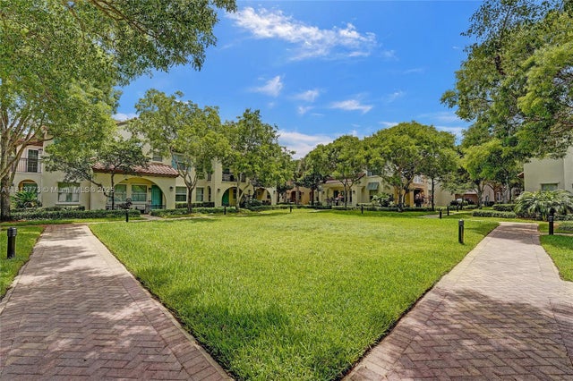 3 of 53 - 4284 Cascada Cir, Cooper City, FL