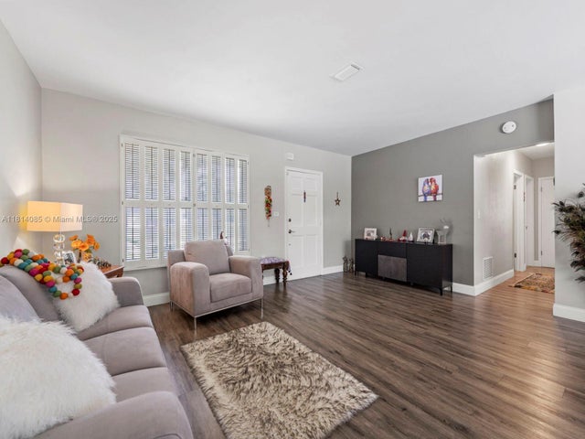 4 of 27 - 9200 Sw 178th Ter, Palmetto Bay, FL