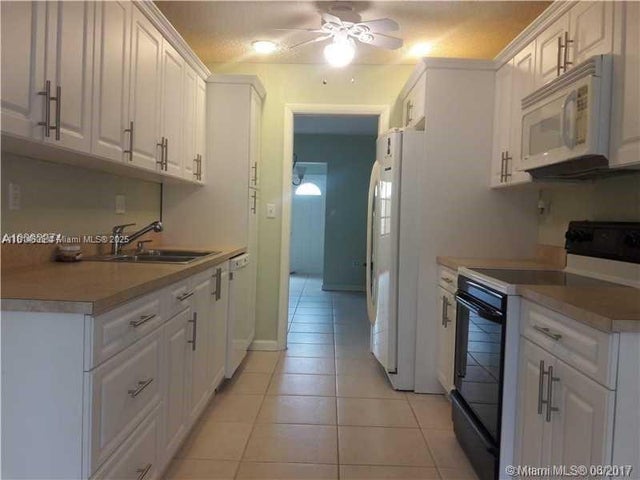 3 of 18 - 3302 Farragut St 5a, Hollywood, FL