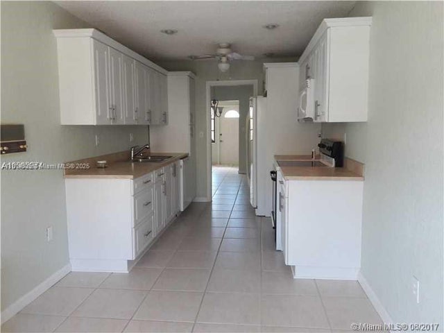 4 of 18 - 3302 Farragut St 5a, Hollywood, FL