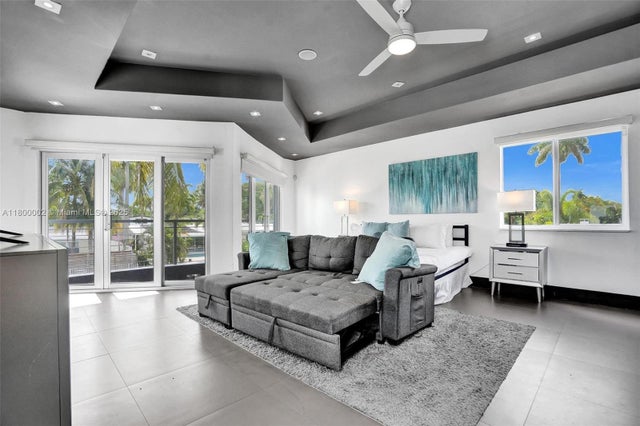 3 of 75 - 2612 Key Largo Ln, Fort Lauderdale, FL