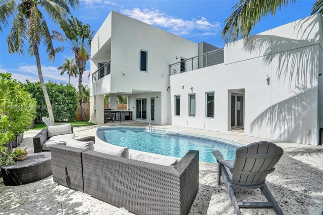 5 of 75 - 2612 Key Largo Ln, Fort Lauderdale, FL