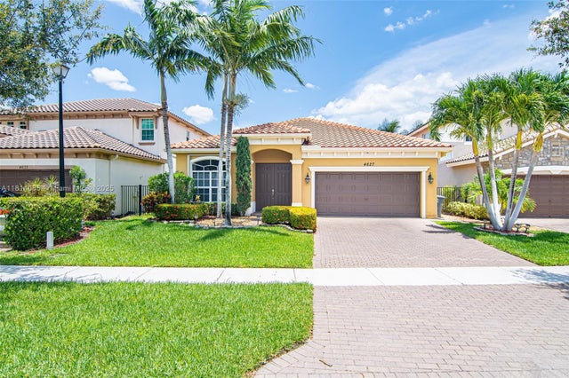 1 of 40 - 4627 Capital Dr, Lake Worth, FL