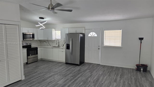 2 of 19 - 2248 Marina Park Dr, Fort Myers, FL