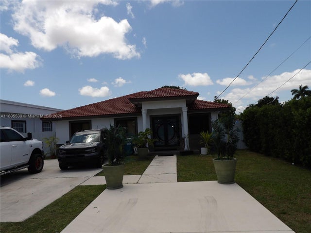 1 of 21 - 12210 Sw 216th St, Miami, FL