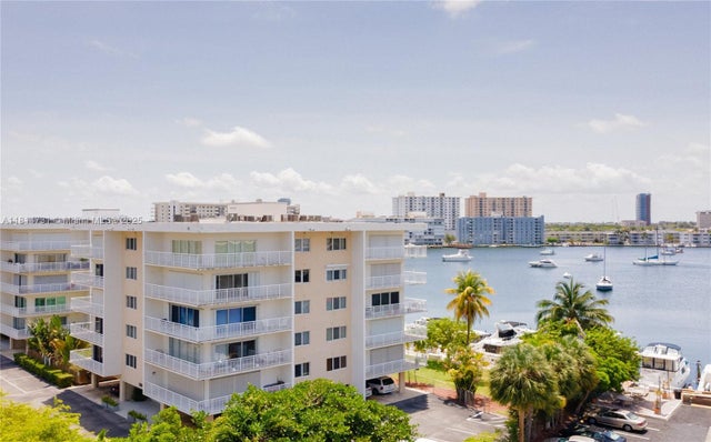 4 of 40 - 120 Golden Isles Dr 33b, Hallandale Beach, FL