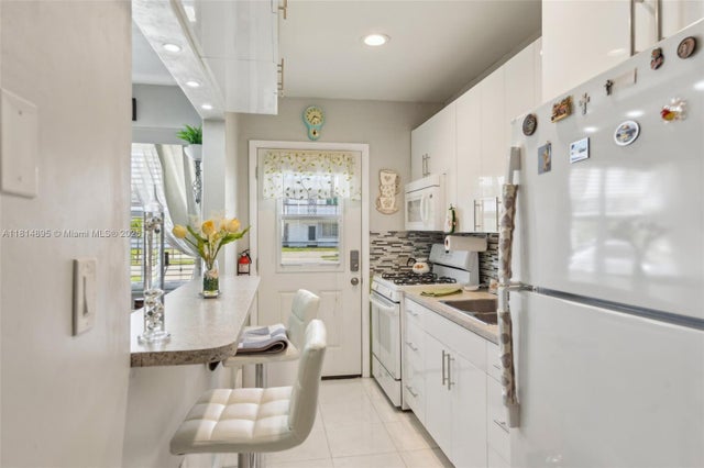 5 of 23 - 121 Ne 204th St 6, Miami Gardens, FL
