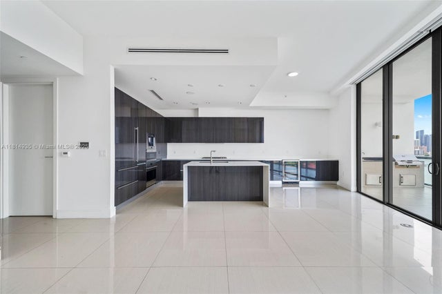 2 of 40 - 3250 Ne 188th St Lph07, Aventura, FL