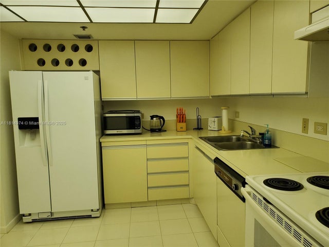 5 of 26 - 1201 S Ocean Dr 2107s, Hollywood, FL