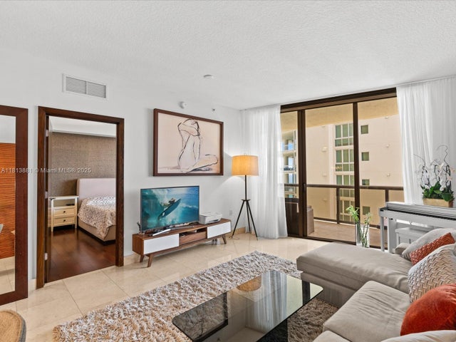 5 of 34 - 16275 Collins Ave 2103, Sunny Isles Beach, FL