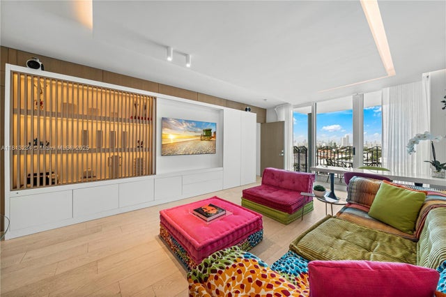 3 of 40 - 1500 Ocean Dr 910, Miami Beach, FL
