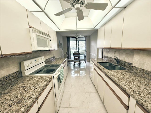 1 of 75 - 1470 Sheridan St 18c, Hollywood, FL