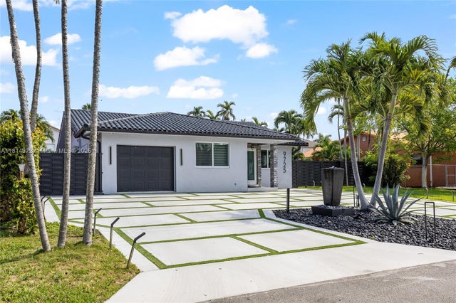 2 of 47 - 9725 Nw 28th Ter, Doral, FL