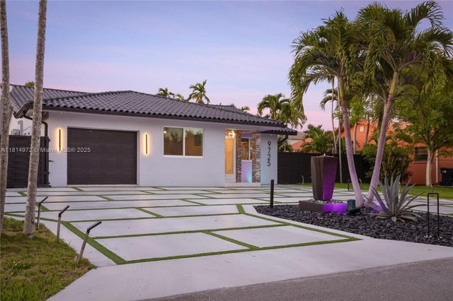 3 of 47 - 9725 Nw 28th Ter, Doral, FL