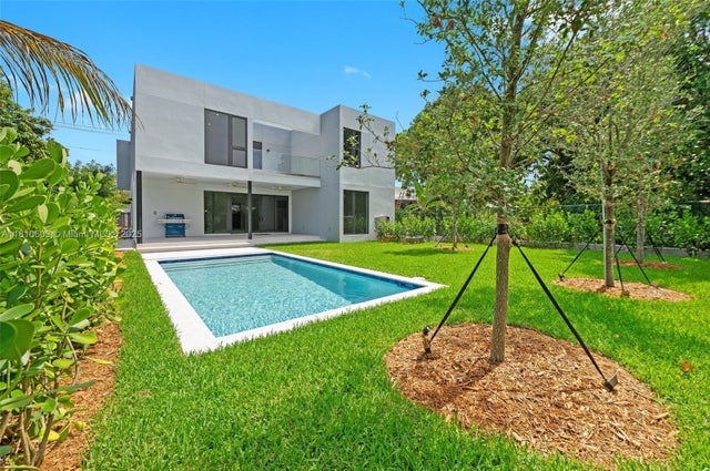 3 of 44 - 2127 Sw 11th Ter, Miami, FL