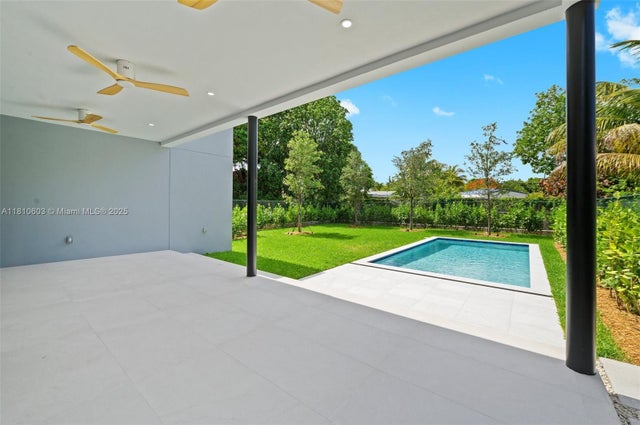 4 of 44 - 2127 Sw 11th Ter, Miami, FL