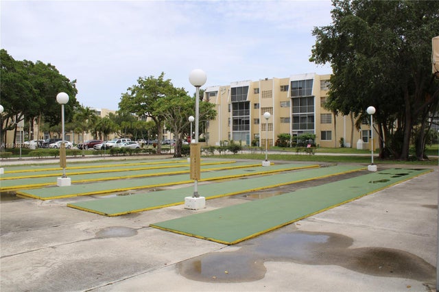 5 of 7 - 922 Ne 199th St 3d Apt 304, Miami, FL