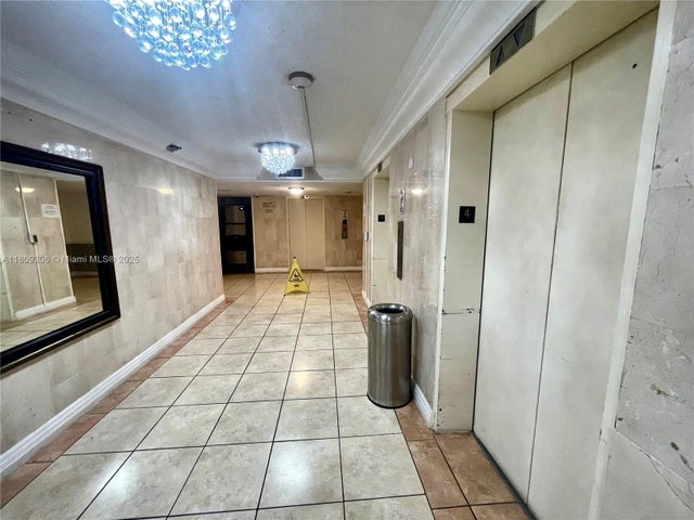 5 of 40 - 19201 Collins Ave 427, Sunny Isles Beach, FL