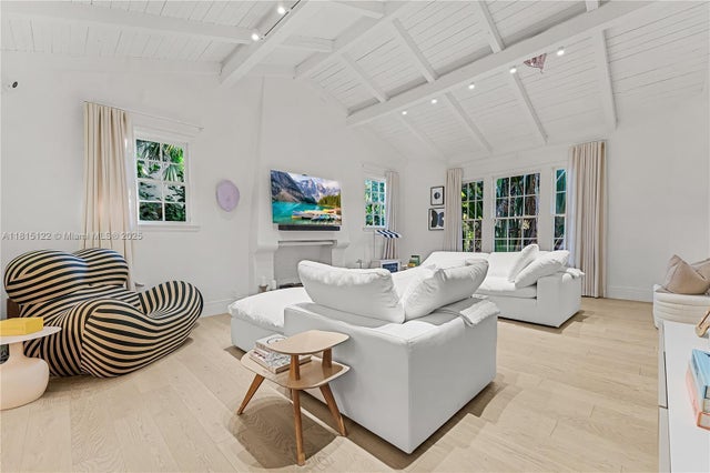 1 of 39 - 3747 Royal Palm Ave, Miami Beach, FL