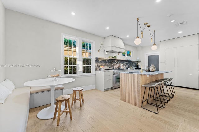 5 of 39 - 3747 Royal Palm Ave, Miami Beach, FL