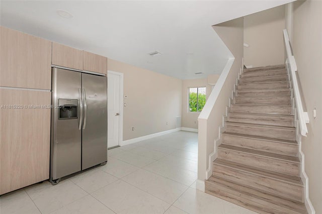 2 of 25 - 813 Nw 3rd Ave, Fort Lauderdale, FL