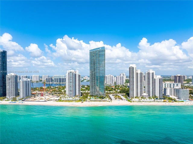 4 of 27 - 18975 Collins Ave 1203, Sunny Isles Beach, FL