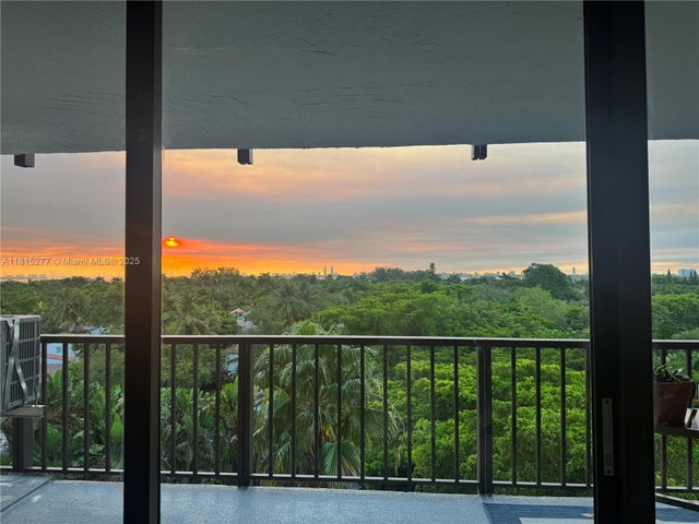 4 of 27 - 5701 Biscayne Blvd 701, Miami, FL