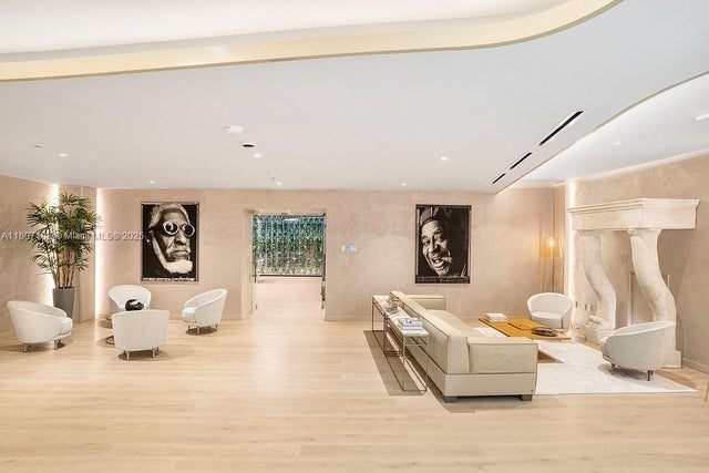 3 of 37 - 1000 Brickell Plz 2705, Miami, FL
