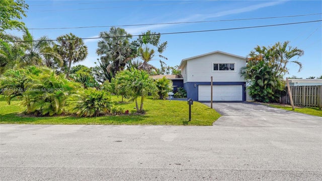 1 of 81 - 2700 Sw 34th Ave, Fort Lauderdale, FL
