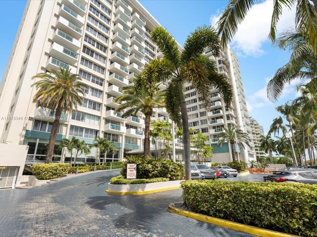 1 of 34 - 1200 West Ave Ph24, Miami Beach, FL