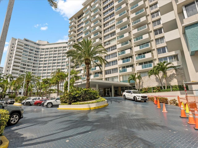 2 of 34 - 1200 West Ave Ph24, Miami Beach, FL
