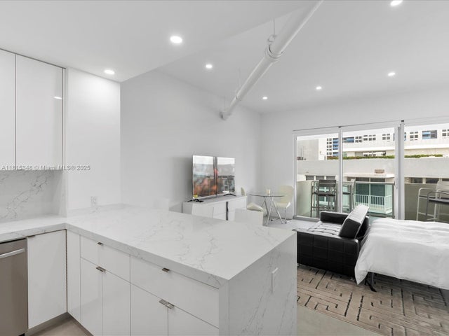 4 of 34 - 1200 West Ave Ph24, Miami Beach, FL