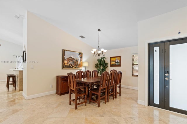 5 of 38 - 875 Nw 108th Ln, Coral Springs, FL