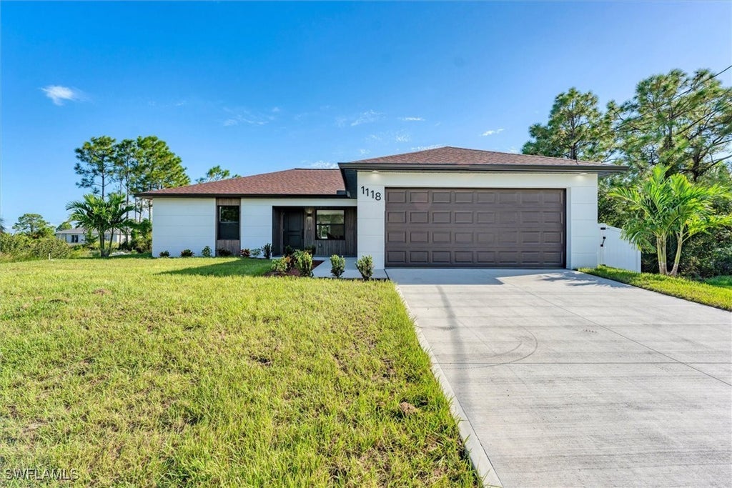 1118 Fontana St E, Lehigh Acres