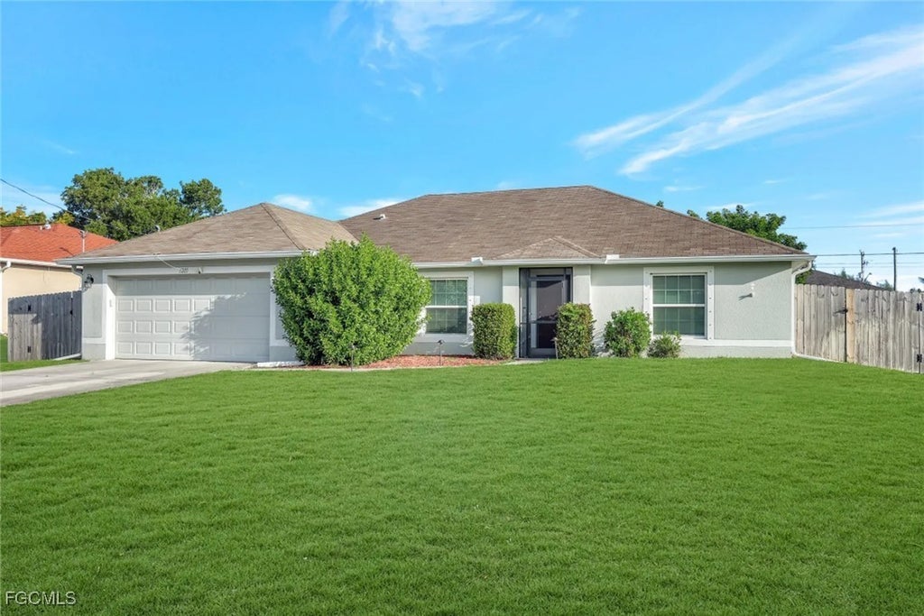 1205 Sw 32nd Ter, Cape Coral