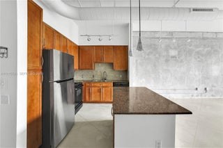 Photo of Listing #A11815533