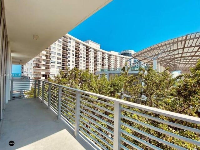 4 of 17 - 6080 Collins Avenue Ph09, Miami Beach, FL