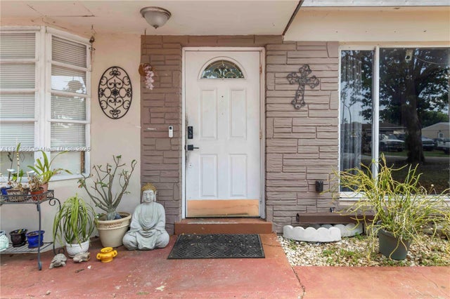 3 of 30 - 7141 Custer St, Hollywood, FL