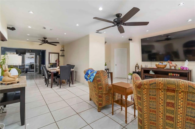 5 of 30 - 7141 Custer St, Hollywood, FL