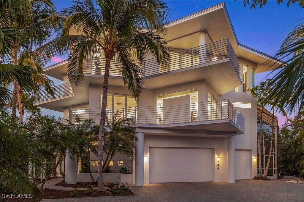 795 Waterside Dr, Marco Island