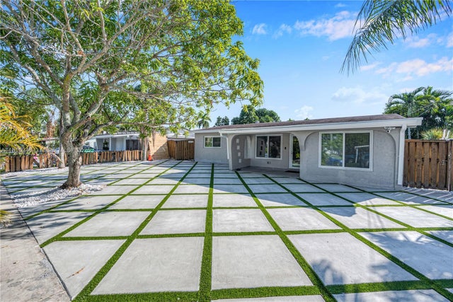 2 of 37 - 3472 Sw 44th St, Dania Beach, FL