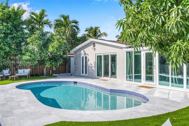 4 of 37 - 3472 Sw 44th St, Dania Beach, FL