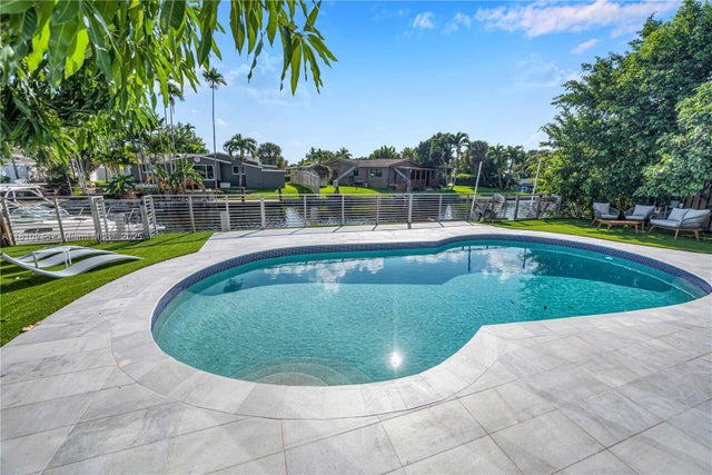 5 of 37 - 3472 Sw 44th St, Dania Beach, FL