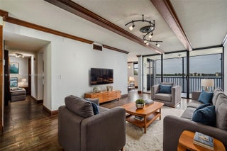 Photo of Listing #A11815072