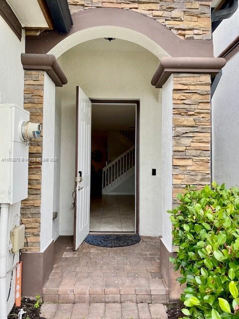 4 of 32 - 6489 N Anise Ct, Davie, FL